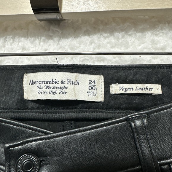 Abercrombie & Fitch Criss Cross 90s Straight High Rise Vegan Leather Black Pants - Picture 3 of 13